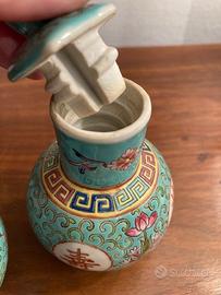 Famille Rose piccoli vasi Porcellana cinese anni50