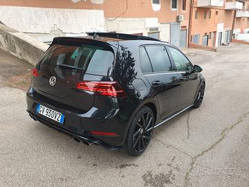 Golf 7.5 R total black 2.0tsi 310cv tetto led full