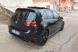 Golf 7.5 R total black 2.0tsi 310cv tetto led full