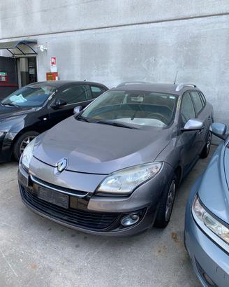 Ricambi Renault Megane 3 2013 - Veicolo per ricamb