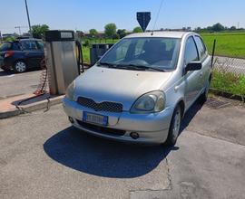 Toyota Yaris 1.3i 16V cat 5 porte Luna