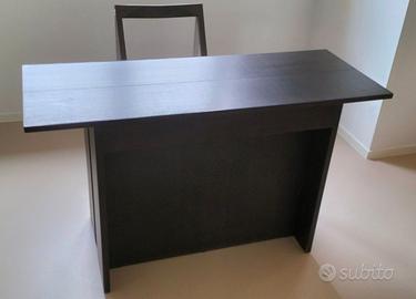 Tavolo consolle con sedie