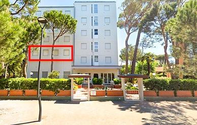 Milano Marittima posto auto interno 450m mare