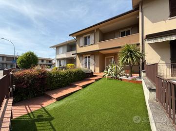 VILLA A SCHIERA A PONCARALE