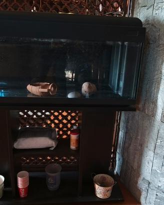 Acquario completo di mobile