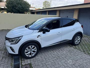 Renault Captur PLUG-IN 160CV INTENS