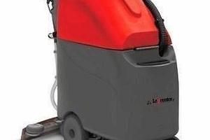 Lavapavimenti industriale uomo a terra