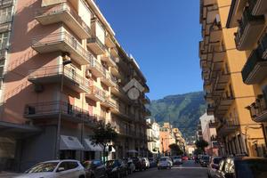 NEGOZIO A CASTELLAMMARE DI STABIA