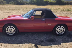 Alfa Romeo Spider "Duetto"  
