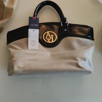Borsa Armani Jeans con codice autenticità 