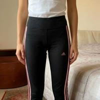 Leggins Adidas neri con strisce rosa sfumate