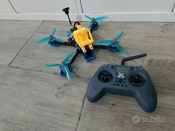 drone 5 pollici DarwinFpv con radiocomando Jumper 