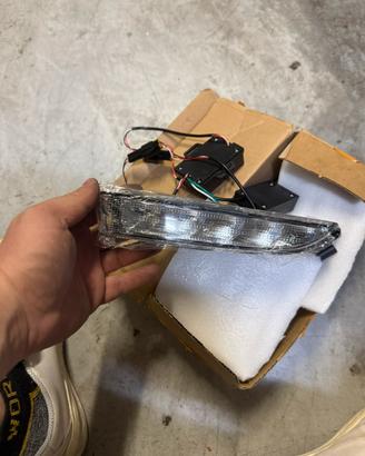Faretti scirocco con freccia Led anteriore