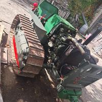 Trattore agricolo cingolato