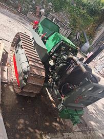 Trattore agricolo cingolato