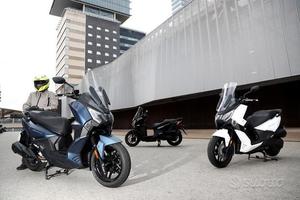 Sym joyride 300 2026 BAULE OMAGGIO PROMO