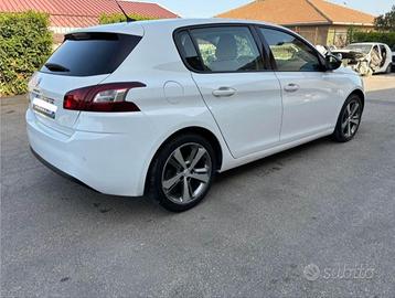 Peugeot 308 2015