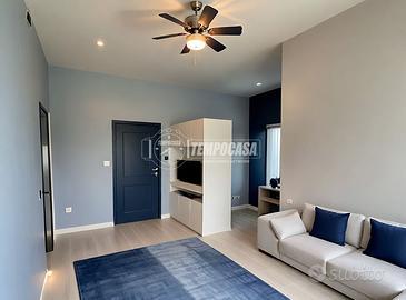 LUMINOSO BILOCALE IN CONTESTO SIGNORILE