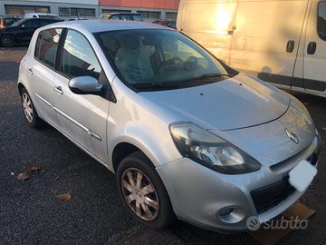 Renault Clio 2010 - cambio automatico da rifare