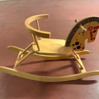 Cavalluccio a dondolo in legno