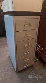 Cassettiera Ikea grigia acciaio