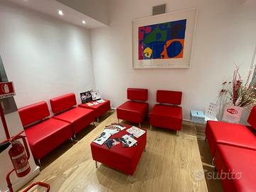 Poltrone modulari in eco pelle rosso Ferrari