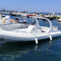 Gommone 8 metri con bagno