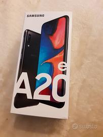 Samsung A20e
