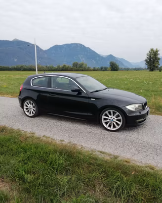 BMW serie1 123d 150kw