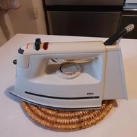 Ferro da stiro BRAUN 