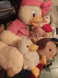Stock di tanti peluche grandi e piccoli buono stat
