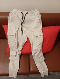 pantaloni tuta Bershka con tasche laterali 