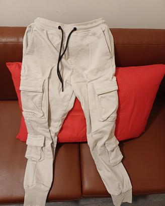 pantaloni tuta Bershka con tasche laterali 