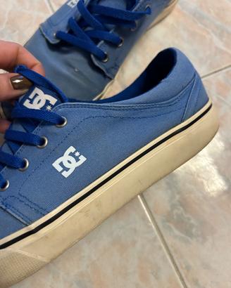 Scarpe DC da uomo colore blu chiaro numero 42,5