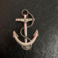 Ciondolo ancora con corda