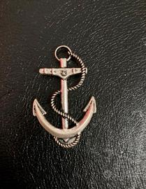 Ciondolo ancora con corda
