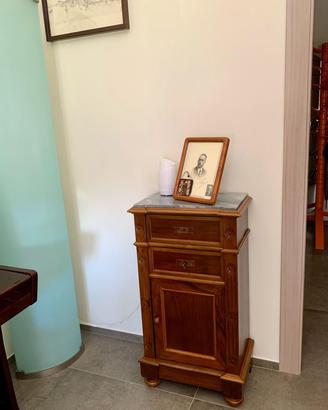 Comodini in noce