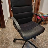 Poltrona direzionale regolabile