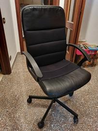 Poltrona direzionale regolabile