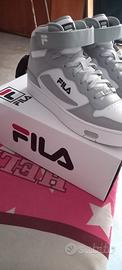 SCARPE   DELLA FILA   NUMERO   42 5