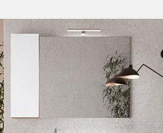 Specchio nuovo da bagno con mobile