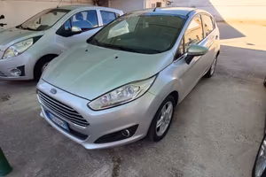 Ford Fiesta 1.5 TDCi 75CV 5 porte Titanium