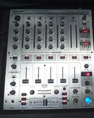 behringer pro mixer 750