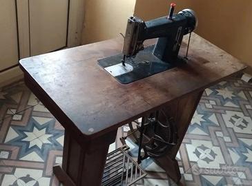 Macchina da cucire Necchi
