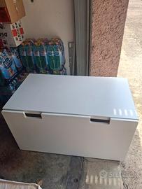 Cassapanca bianca . arredamento moderno