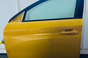 Porta anteriore sinistra Peugeot 208