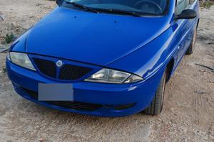 lancia y