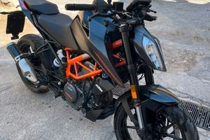 KTM Duke 390 2023