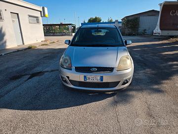 Ford fiesta 1.4 diesel 2007