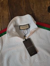 abito con serigrafia Gucci